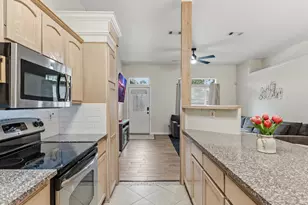 7250 Hidden Valley Dr, Beaumont, TX 77708 - Photo 14
