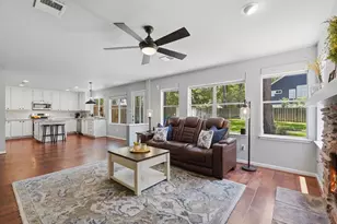 106 Autumn Branch Dr, The Woodlands, TX 77382 - Photo 14