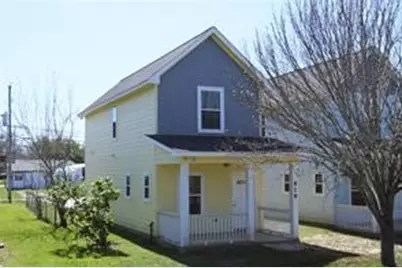 919 N Avenue C, Freeport, TX 77541 - Photo 1