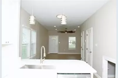 919 N Avenue C, Freeport, TX 77541 - Photo 8