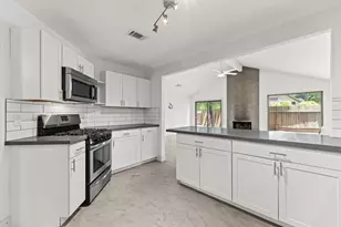 29 S High Oaks Cir, Spring, TX 77380 - Photo 6