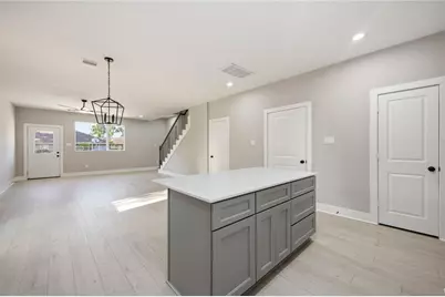 5827 Polly Unit B Street #B, Houston, TX 77016 - Photo 8