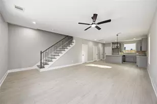 5827 Polly St, Houston, TX 77016 - Photo 6