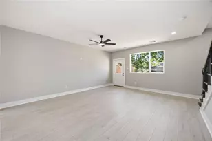5827 Polly St, Houston, TX 77016 - Photo 10