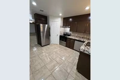 8935 Dirby Street, Houston, TX 77075 - Photo 6