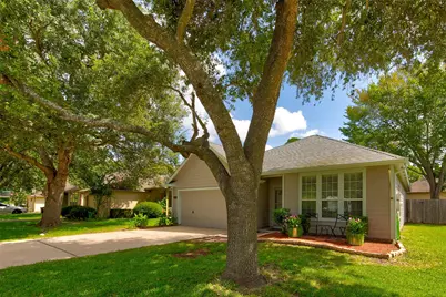 314 Clear Creek Avenue, League City, TX 77573 - Photo 2