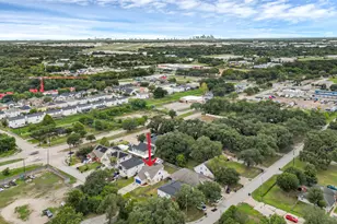 9429 Lambright Rd, Houston, TX 77075 - Photo 2