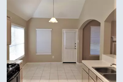 12527 Avery Vale Lane, Houston, TX 77014 - Photo 4