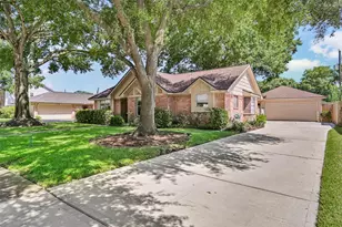 614 Seaway Dr, El Lago, TX 77586 - Photo 2