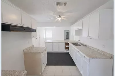 7406 Saint Louis Street, Houston, TX 77028 - Photo 4