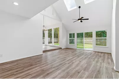 23 Cedar Chase Place, The Woodlands, TX 77381 - Photo 2