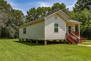 208 County Rd 308, Cleveland, TX 77327 - Photo 20