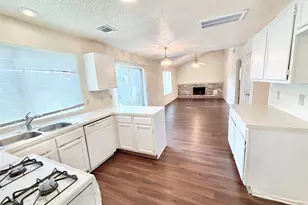 17210 Colony Creek Dr, Spring, TX 77379 - Photo 6