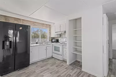 403 Avenue E, Dickinson, TX 77539 - Photo 10