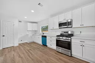 1609 N Pacific St, Conroe, TX 77301 - Photo 12