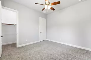 2021 Green Terrace Ln, Pinehurst, TX 77362 - Photo 32