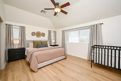 9889 Hyacinth Way, Conroe, TX 77385 - Photo 18