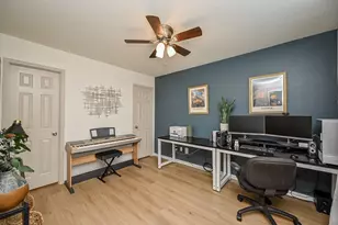 9889 Hyacinth Way, Conroe, TX 77385 - Photo 14