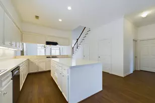 5627 Winsome Ln, Houston, TX 77057 - Photo 14