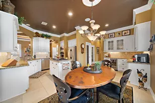 1310 Whispering Pines Dr, Houston, TX 77055 - Photo 10