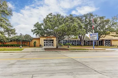 1310 Whispering Pines Drive, Houston, TX 77055 - Photo 30