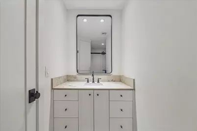 7703 Bobbitt Lane #D, Houston, TX 77055 - Photo 20