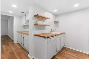 2224 S Piney Point Rd, Houston, TX 77063 - Photo 8