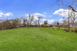 1016 Apache St, Houston, TX 77022 - Photo 22