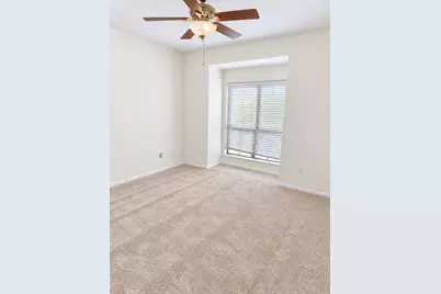 11711 Memorial Drive #313, Houston, TX 77024 - Photo 18