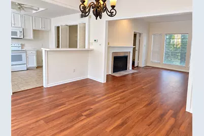 11711 Memorial Drive #313, Houston, TX 77024 - Photo 10
