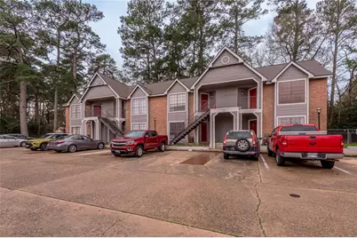 2402 Sycamore Avenue #D8, Huntsville, TX 77340 - Photo 2