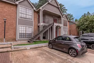 2402 Sycamore Ave, Huntsville, TX 77340 - Photo 2