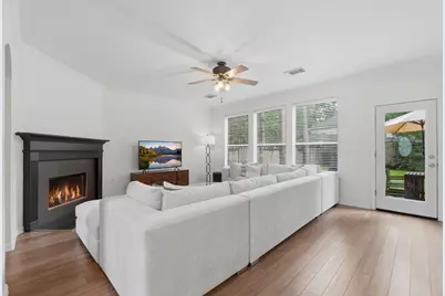 43 N Queenscliff Circle, The Woodlands, TX 77382 - Photo 12