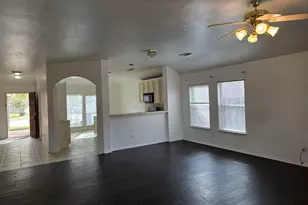 2910 Plum Lake Dr, Pearland, TX 77584 - Photo 8