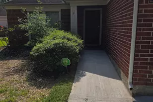 2910 Plum Lake Dr, Pearland, TX 77584 - Photo 4
