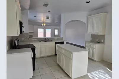 2910 Plum Lake Drive, Pearland, TX 77584 - Photo 12