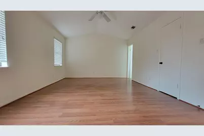 800 Country Place Drive #301, Houston, TX 77079 - Photo 10