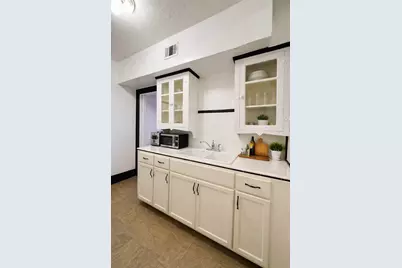 614 Peden Street #B, Houston, TX 77006 - Photo 4