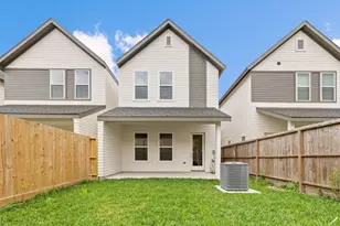 5618 Bertellis Ln, Houston, TX 77091 - Photo 34