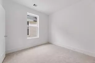 5618 Bertellis Ln, Houston, TX 77091 - Photo 14