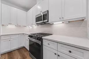 5618 Bertellis Ln, Houston, TX 77091 - Photo 10