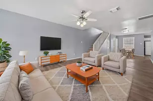 2302 Abernathy St, Houston, TX 77026 - Photo 2