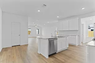 13910 Alta Vista Ln, Dickinson, TX 77539 - Photo 4