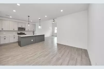 7722 Clover Gully Lane, Katy, TX 77493 - Photo 14