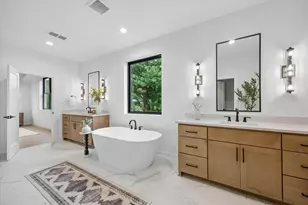 1031 W 43rd St, Houston, TX 77018 - Photo 24