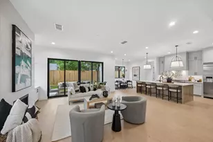 1031 W 43rd St, Houston, TX 77018 - Photo 12