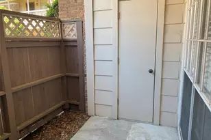 2626 Holly Hall St, Houston, TX 77054 - Photo 14