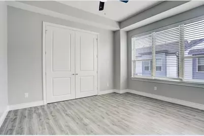 8907 Spring Knoll Forest Drive, Houston, TX 77080 - Photo 14