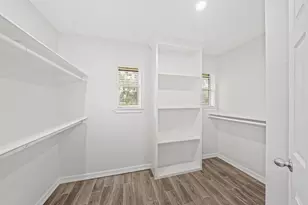 1655 E South St, Alvin, TX 77511 - Photo 18