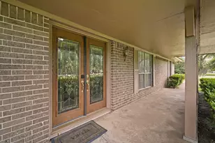 1655 E South St, Alvin, TX 77511 - Photo 4